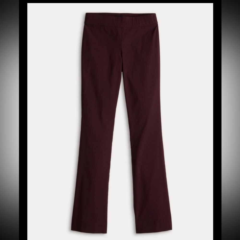 NWT Women's Simply Vera Wang Simply Modern Bootcut Pants Maha Plum Size Small